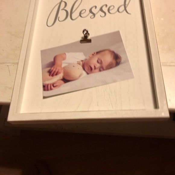 Sentiment  frame - Picture 5 of 12